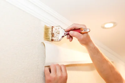Pose de papier peint à Lanrivain — revêtements muraux et toiles de verre